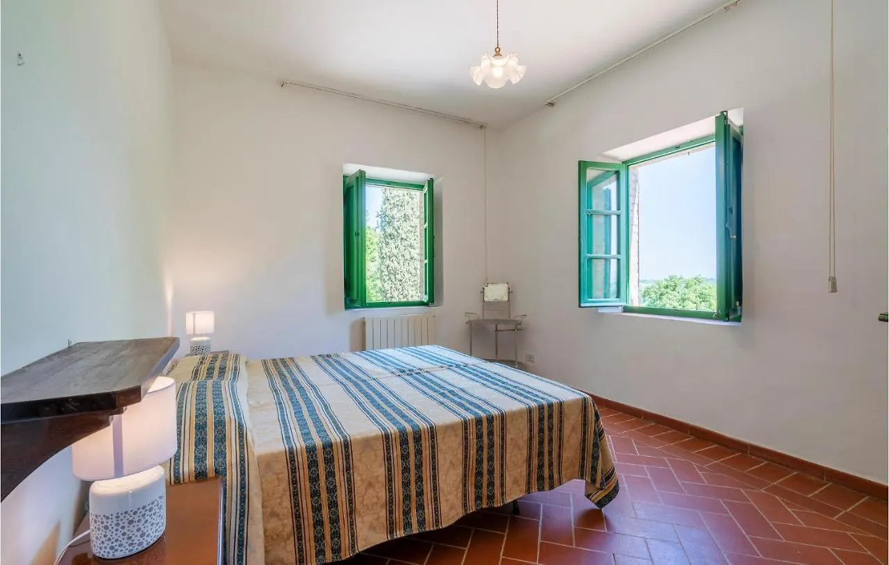 Cozy Home In Sarteano With Kitchen