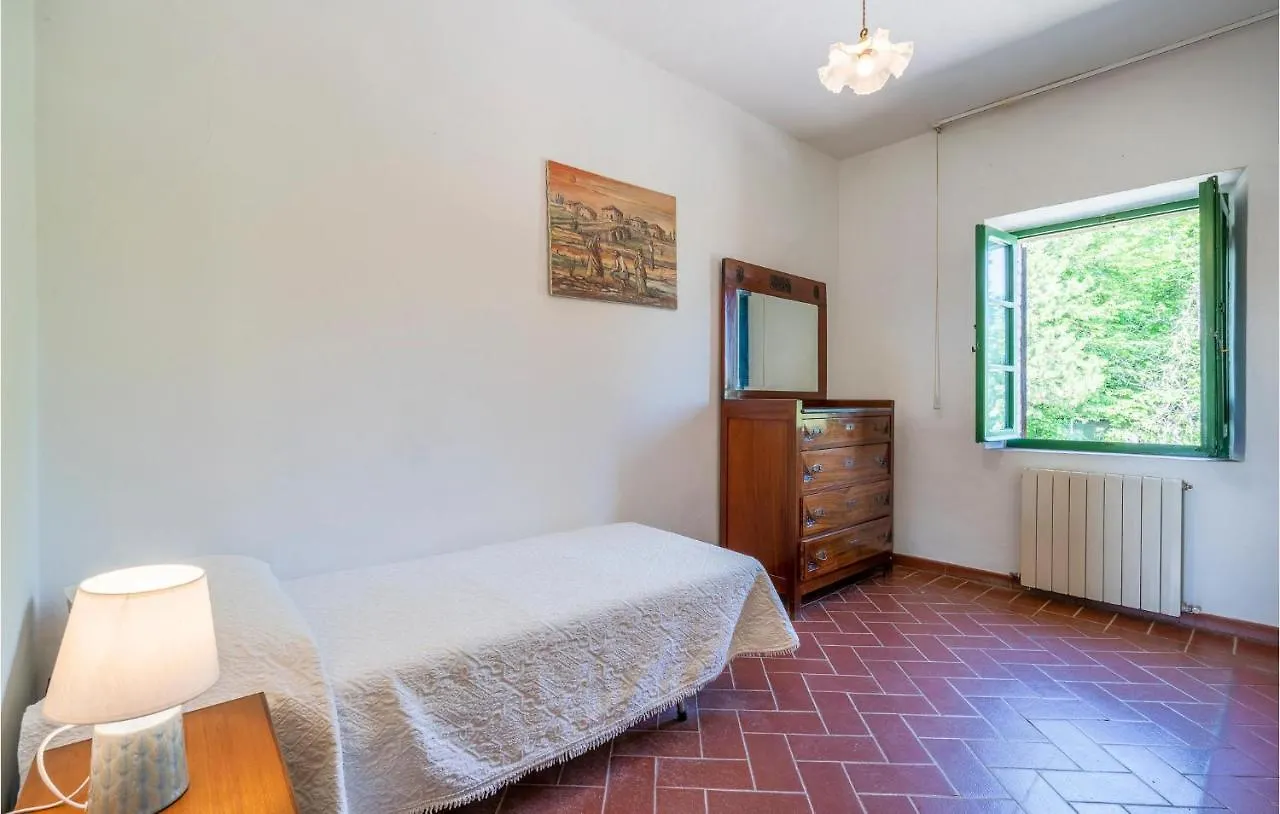 Cozy Home In Sarteano With Kitchen