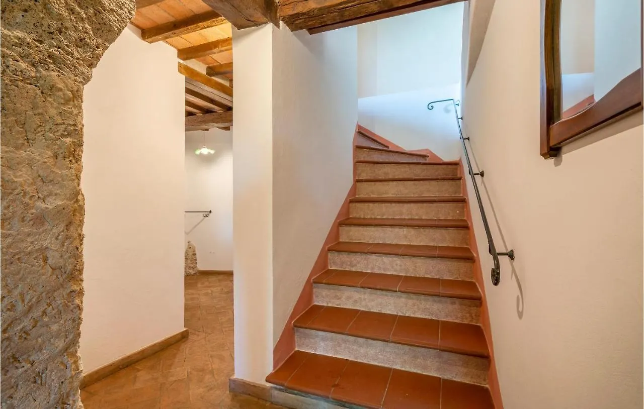 Cozy Home In Sarteano With Kitchen 0*,  Itálie