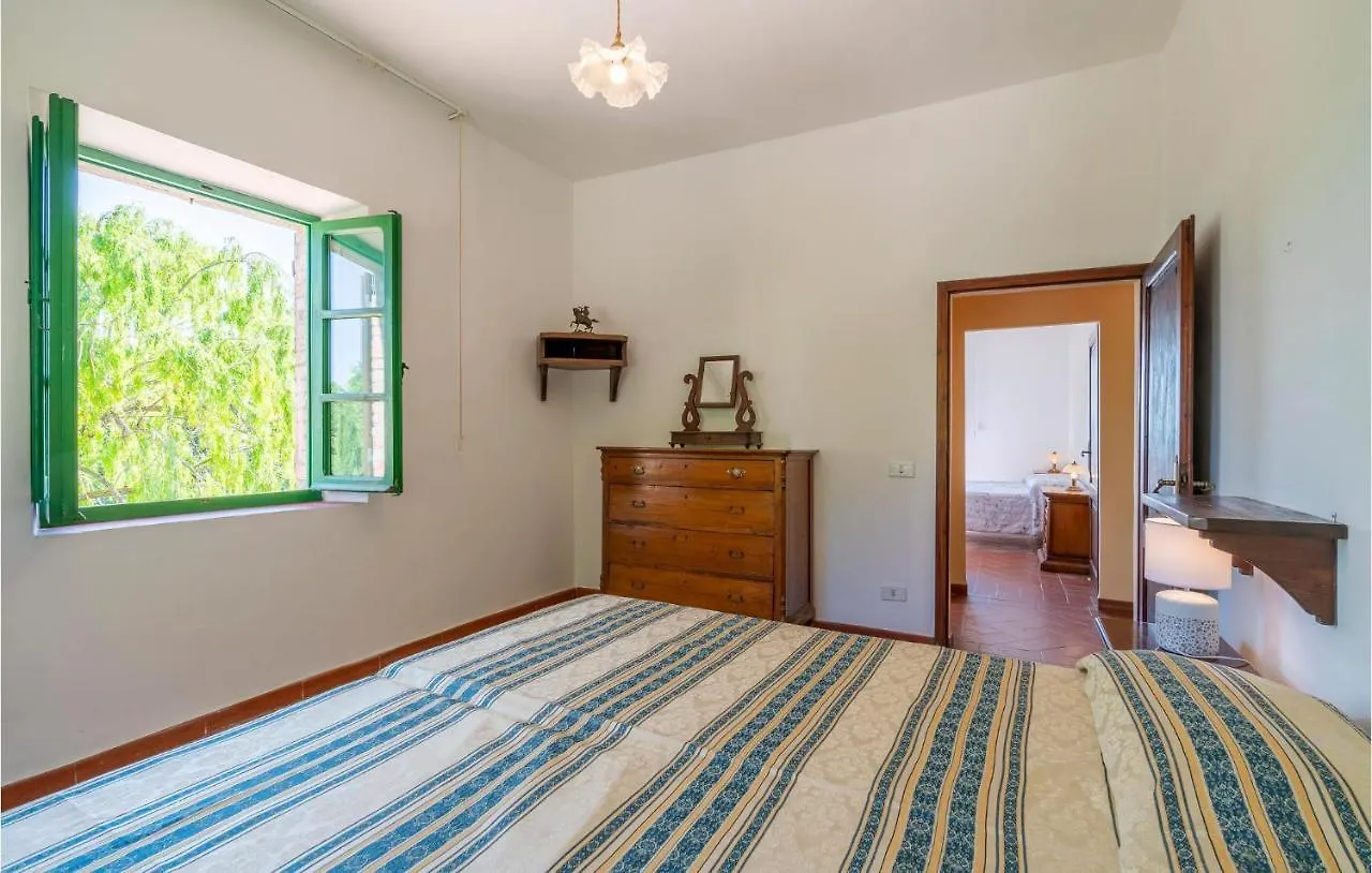 Cozy Home In Sarteano With Kitchen Italië